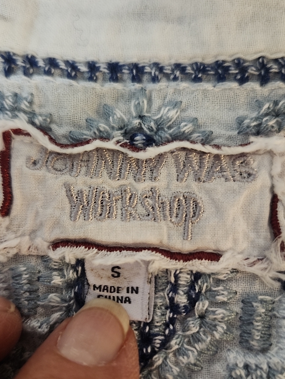 Johnny Was Workshop Simone Embroidered White Blue Flare Sleeve Blouse Small - Picture 8 of 8
